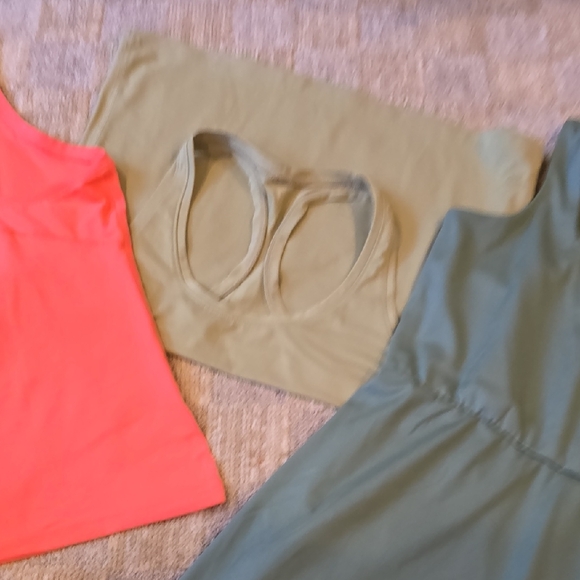 All In Motion Athletic Bundle - Picture 5 of 11